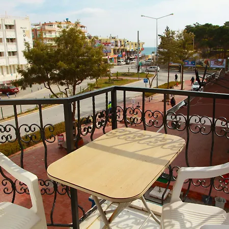 Zeytindali アパートホテル